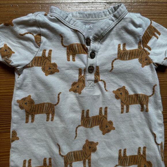 Carter's cream tiger short sleeve one piece SIZE 3-6M - Picture 2 of 4